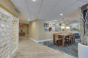 Posezení v ubytování Nautilus Inn - Daytona Beach