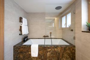 Hôtel de Verbier SUP的一间浴室