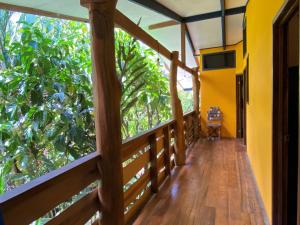 Balkoni atau teres di Playa 506 Beachfront Hostel