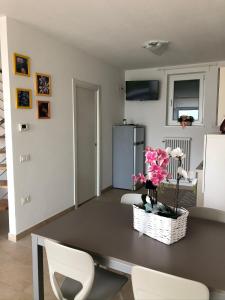 Kuchyň nebo kuchyňský kout v ubytování Un Balcone sul Garda