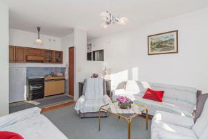 Kuchyňa alebo kuchynka v ubytovaní Apartments Franko 234