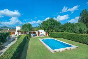 Bazén v ubytovaní Owl Booking Villa Tarongers - Stay For Couples alebo v jeho blízkosti