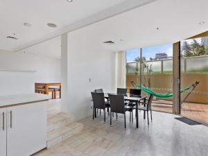 Posezení v ubytování Spacious 3 Bedroom Family Apartment