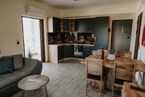 Kuchyň nebo kuchyňský kout v ubytování Sivota Luxury Apartments