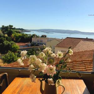 Gallery image of Fabulous 1 bed Cottage with lagoon views in Mèze
