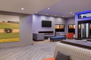 Galeriebild der Unterkunft La Quinta Inn & Suites by Wyndham St Louis Route 66 in Saint Louis