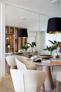 Uma área de estar em Hotel Don Pepe Gran Meliá