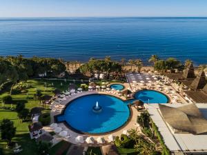A piscina localizada em Hotel Don Pepe Gran Meliá ou nos arredores