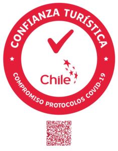 um círculo vermelho com as palavras clínica colombia turmeric e as palavras ch em Elementos Eco Lodge em Pucón