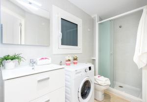 Kúpeľňa v ubytovaní Apart-rent Apartament Av Rhode 1º 2009