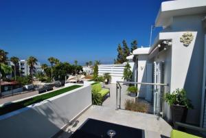 Το κτήριο όπου στεγάζεται  το διαμέρισμα