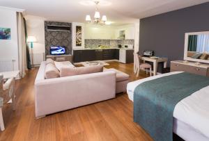 A kitchen or kitchenette at Turkuaz Suites Bosphorus