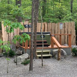 Gallery image of Fox Pass Cabins in Hot Springs