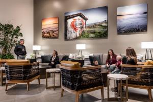 A seating area at 7 Cedars Hotel & Casino