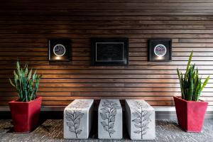 A seating area at 7 Cedars Hotel & Casino