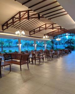 Restaurace v ubytování Taman Bukit Palem Resort