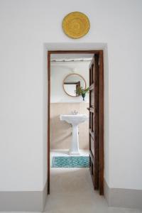 A bathroom at Finca El Azahar