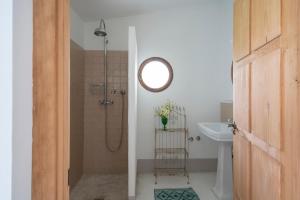 A bathroom at Finca El Azahar