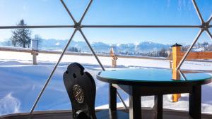 Nespecifikovaný výhled na hory nebo výhled na hory při pohledu z luxury tent