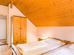 Posteľ alebo postele v izbe v ubytovaní Holiday Home in Javorník near Krkonose Park