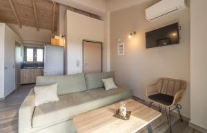 Posezení v ubytování CARLOS MANSION LUXURY SUITES