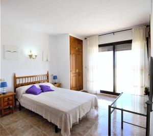 Ένα ή περισσότερα κρεβάτια σε δωμάτιο στο Holiday Home Impala +15 φωτογραφίες
