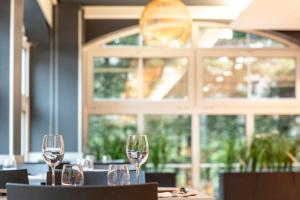مطعم أو مكان آخر لتناول الطعام في Hotel Urdanibia Park