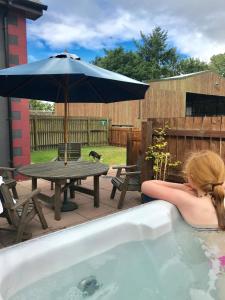 Keepers Lodge with Hot Tub near Perth Perthshire