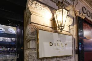 Certifikát, hodnocení, plakát nebo jiný dokument vystavený v ubytování The Dilly