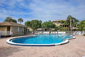 Secluded condo on Sanibel's quiet west end - Blind Pass D102