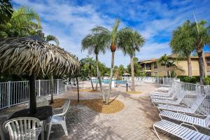 Secluded condo on Sanibel's quiet west end - Blind Pass D102