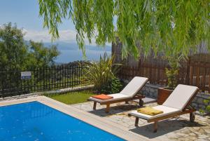 Bazén v ubytovaní Lefkada Villas by Omikron Selections alebo v jeho blízkosti