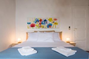 Photo de la galerie de l'établissement Mykonos Old Harbor Front Suite with Balcony, à Mykonos