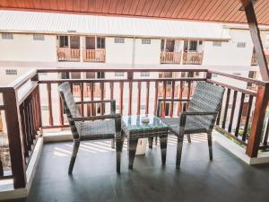 Balkón nebo terasa v ubytování Hotel De Sripoom