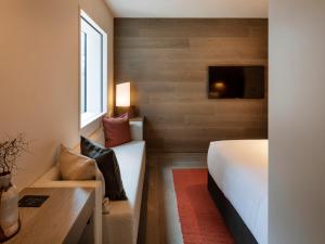 TV a/nebo společenská místnost v ubytování The Hotel Britomart