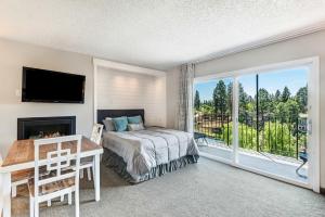 Gallery image of Bend Riverside Condos Near Downtown Bend in Bend