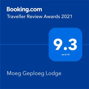 Palkinto, sertifikaatti, kyltti tai muu asiakirja, joka on esillä majoituspaikassa Moeg Geploeg Lodge