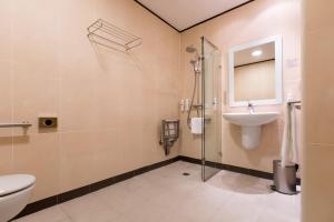 Kúpeľňa v ubytovaní Hotel Salamanca Montalvo