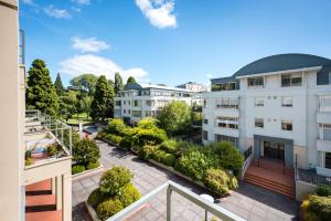 desde el balcón de un edificio en Jenatt Apartments Salamanca, en Hobart