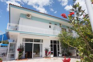 Gallery image of Tolon Beach Hotel in Tolo