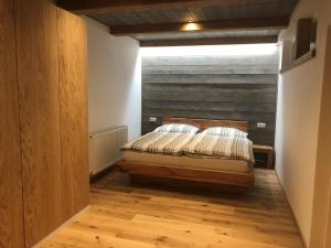 Postel nebo postele na pokoji v ubytování Chajda Harrachov