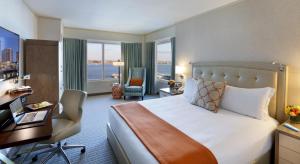 Postel nebo postele na pokoji v ubytování Seaport Hotel® Boston + 30 fotografií
