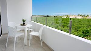 Balkón alebo terasa v ubytovaní Apartamentos La Laguna II Luxury Apartments