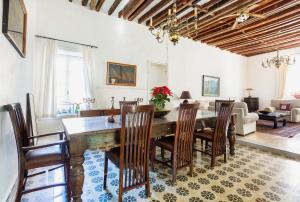 A seating area at Detached Villa with Garden, Heated and Private Pool, Sea View, Parking Free