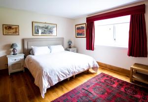 Comfy 3-Bed Cottage in Newtonmore 객실 침대