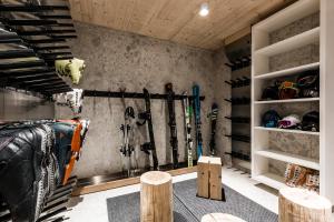 Fitness centrum a/nebo fitness zařízení v ubytování The Base Andermatt