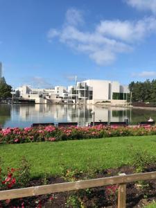 Foto de la galería de Tapiola Oak Apartment en Espoo