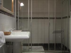Koupelna v ubytování Hostal Beti-jai