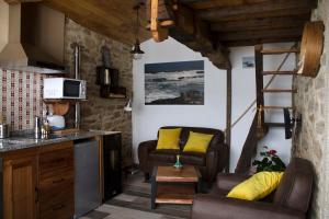 Kuchyňa alebo kuchynka v ubytovaní Casita vacacional 5 rutas en el rural Costa Da Morte