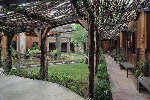 Κήπος έξω από το Hotel Valle 13 Ruta del Vino